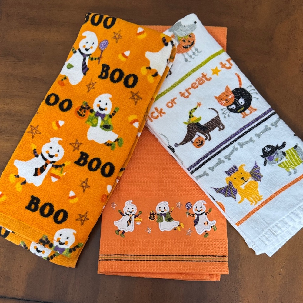 Halloween Themed Kitchen Towels Set